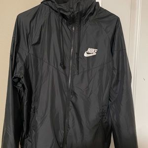 Nike men’s Medium heavy windbreaker